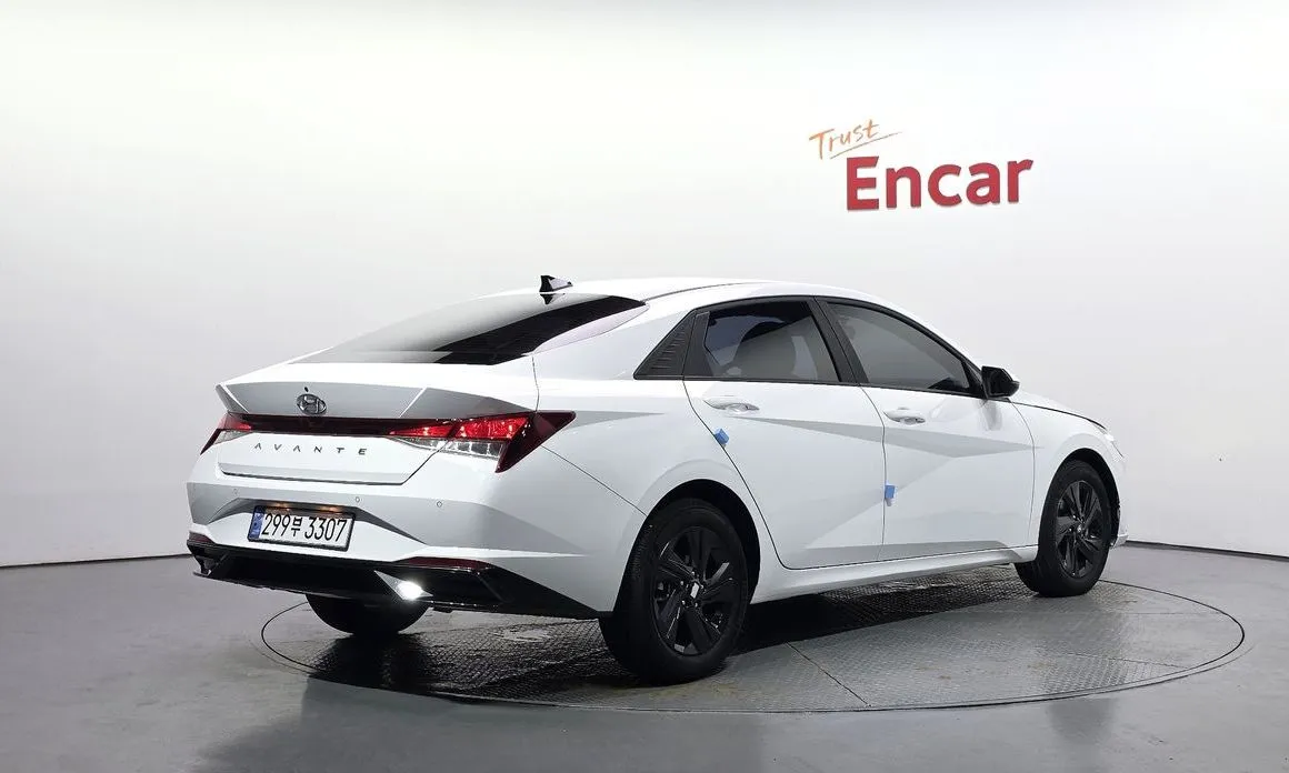 Hyundai AVANTE — фото 2