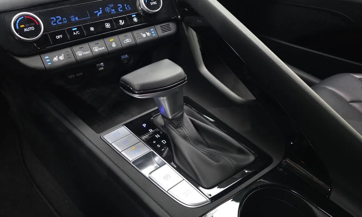 Hyundai AVANTE — фото 10