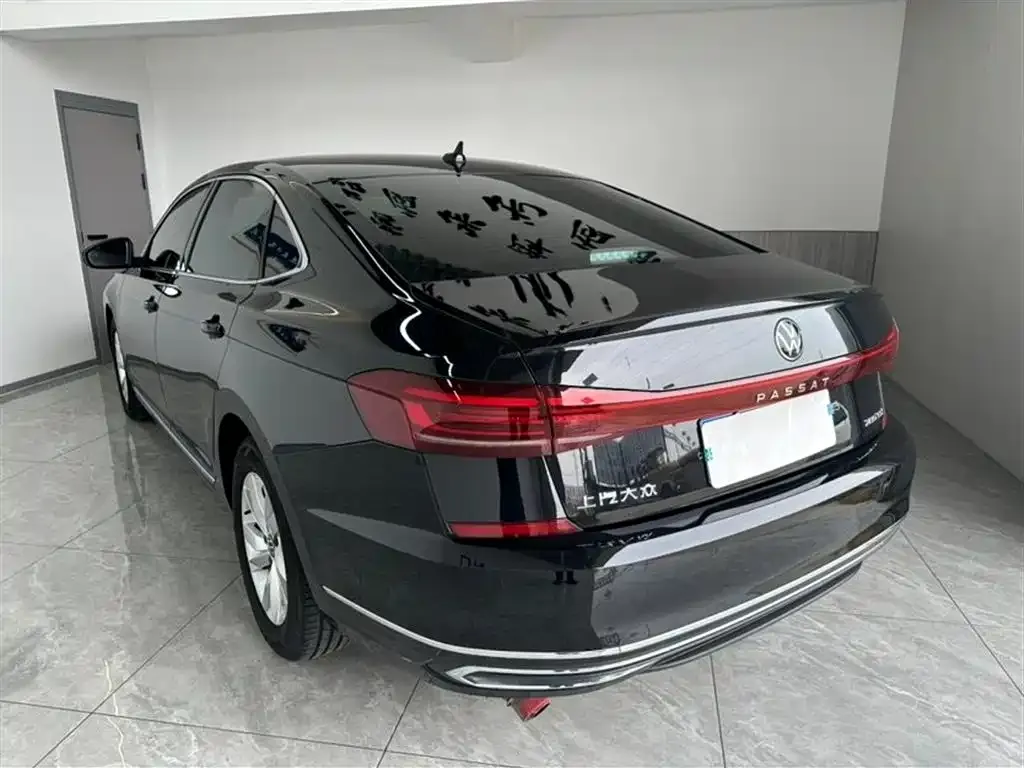 Volkswagen Passat — фото 8