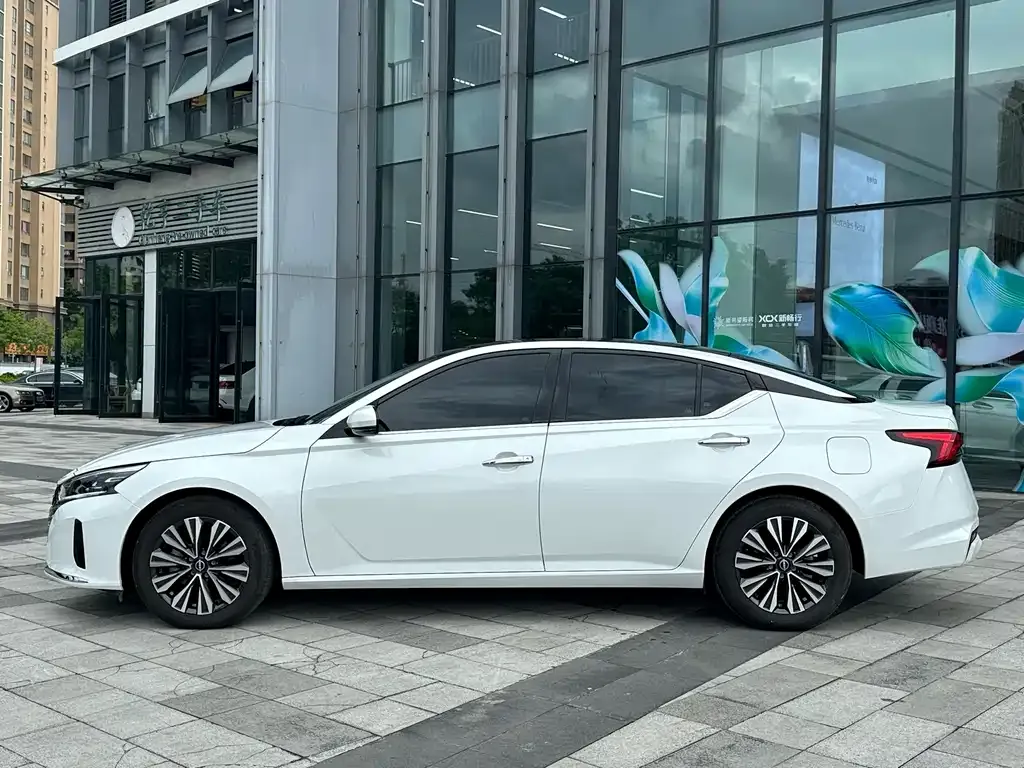 Nissan Teana — фото 4