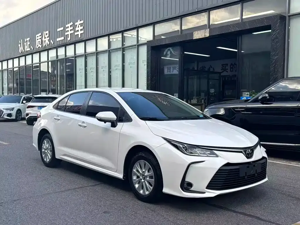 Toyota Corolla — фото 2