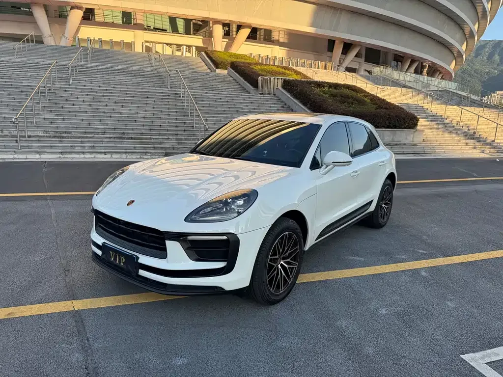 Porsche Macan — фото 1