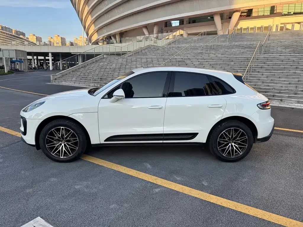 Porsche Macan — фото 8