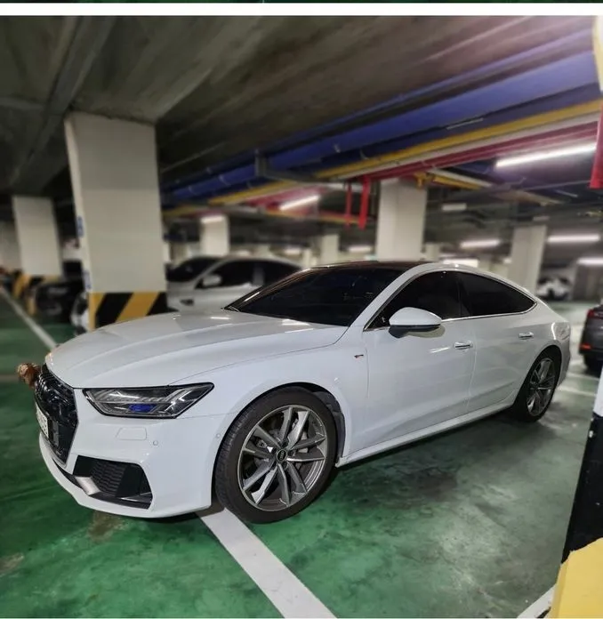Audi A7 — фото 1