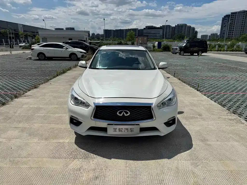Infiniti Q50L — фото 10