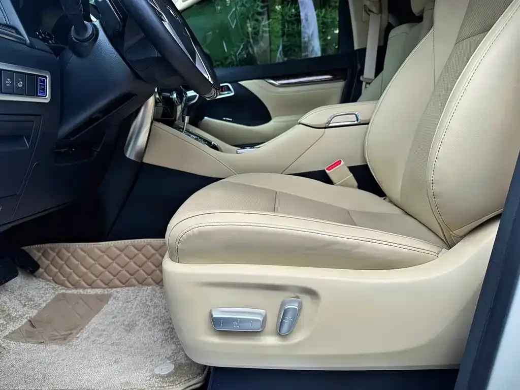 Toyota Vellfire — фото 4