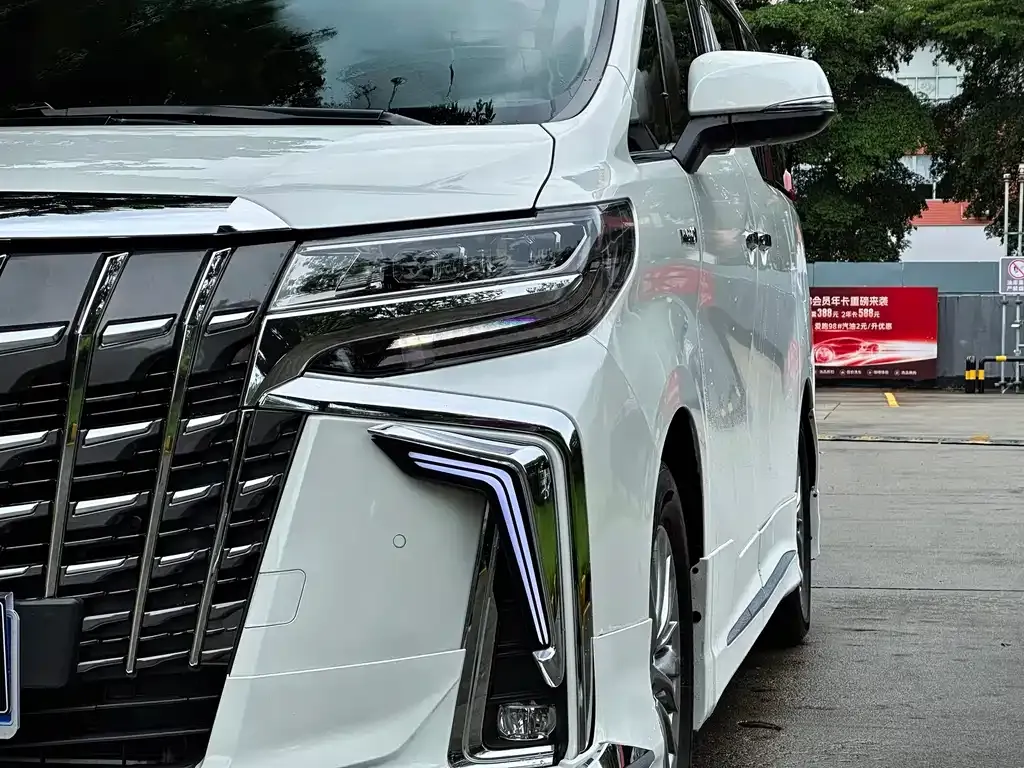 Toyota Vellfire — фото 6