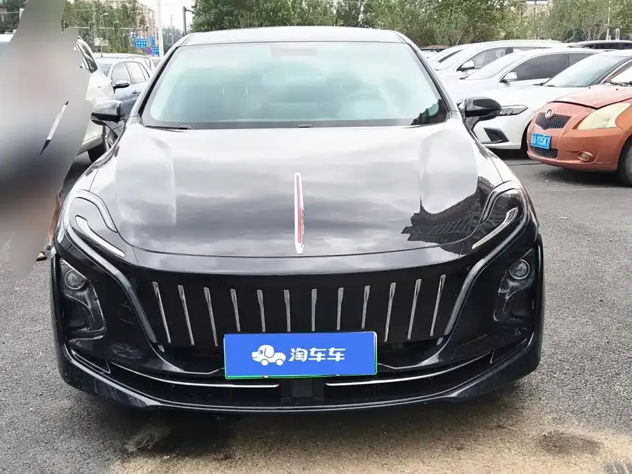Hongqi E-QM5 — фото 6
