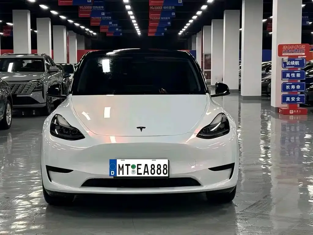Tesla Model Y — фото 5