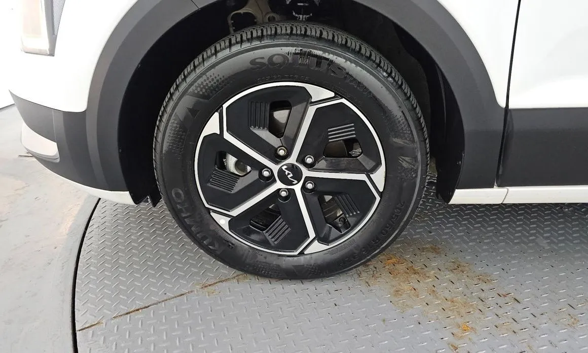 Kia Niro — фото 5
