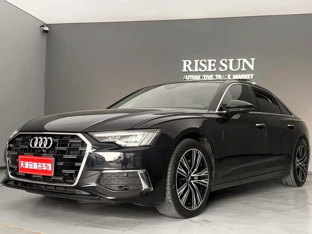 Audi A6L — фото 1