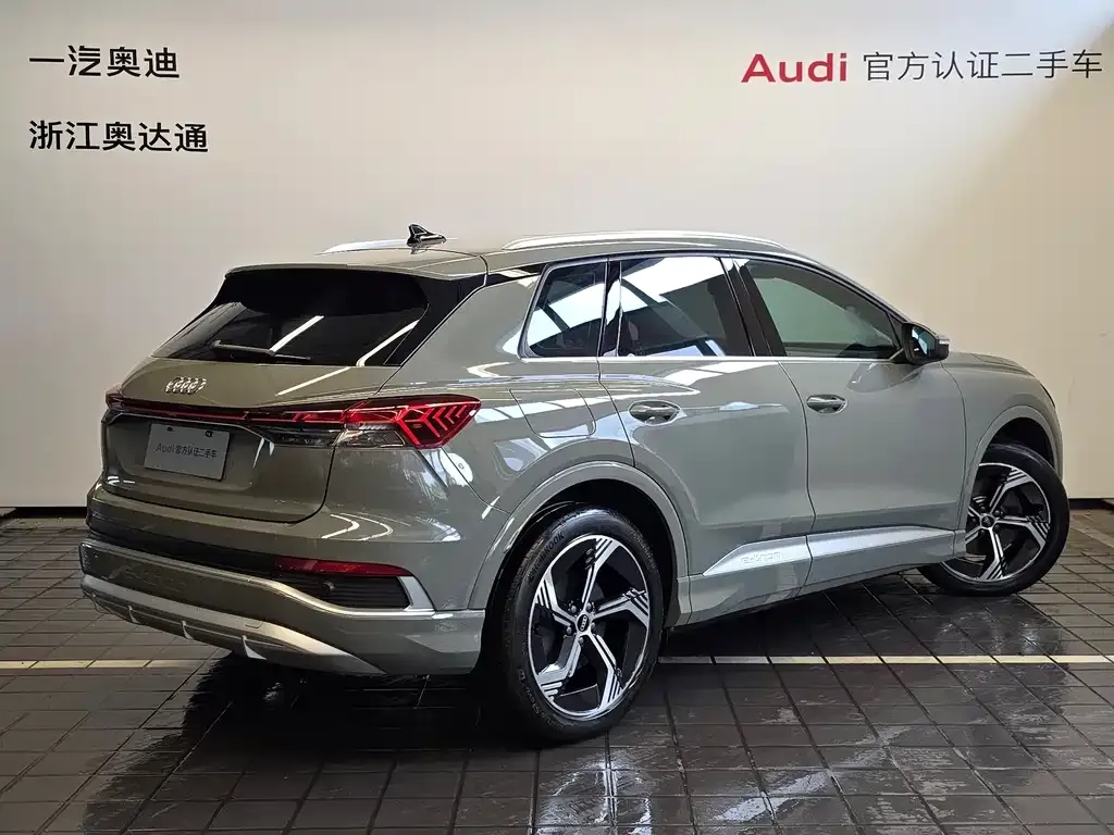 Audi Q4 e-tron — фото 2