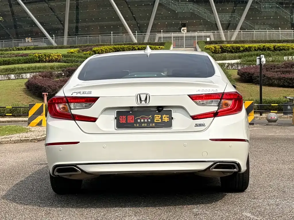 Honda Accord — фото 4
