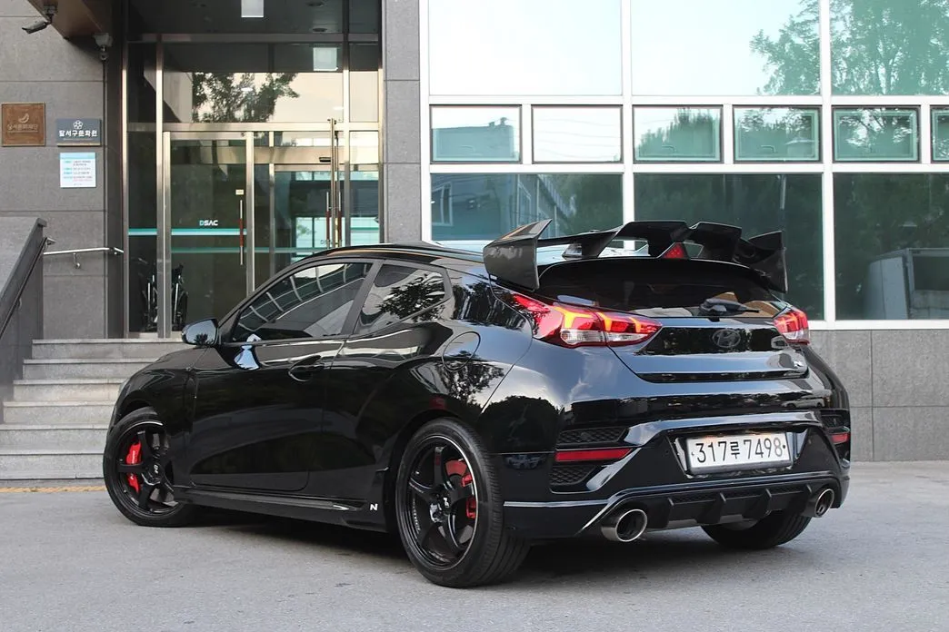 Hyundai Veloster — фото 2