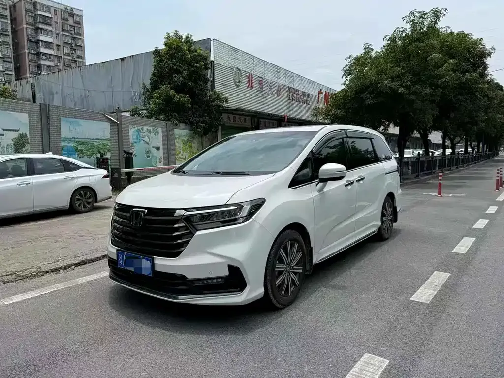 Honda Odyssey — фото 1