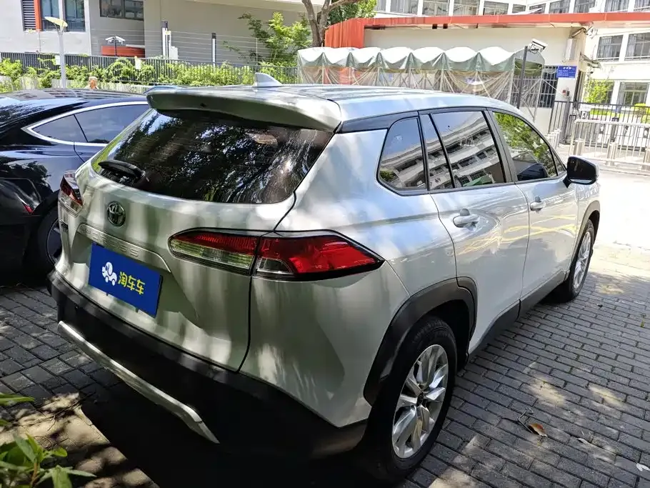 Toyota Corolla Cross — фото 9