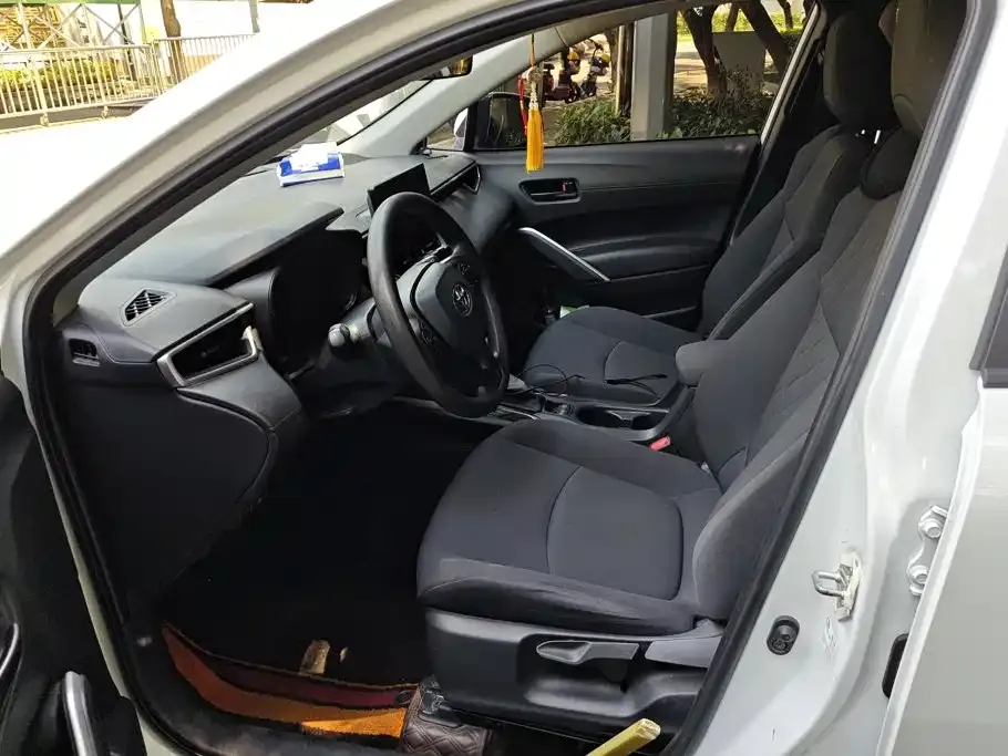 Toyota Corolla Cross — фото 3