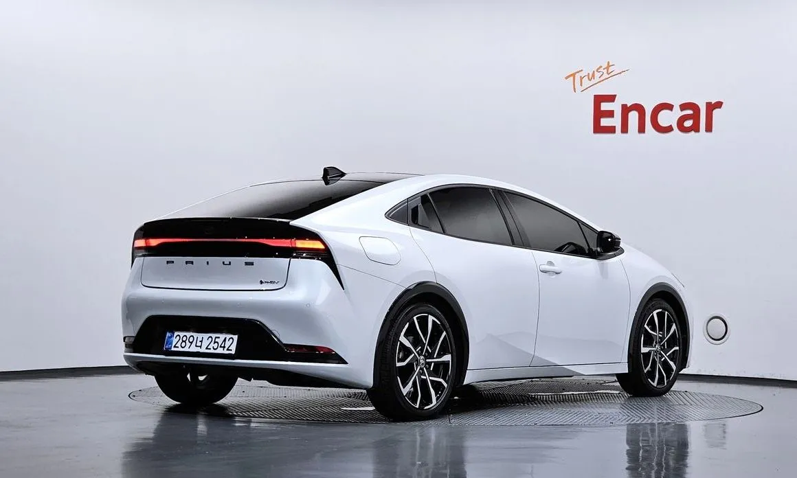 Toyota Prius 2026 из KR, фото 3