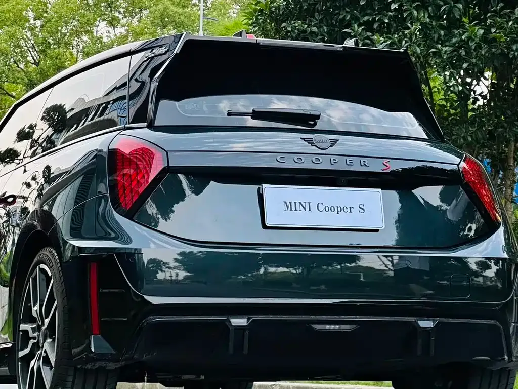 MINI Cooper EV 2024 из CN, фото 3