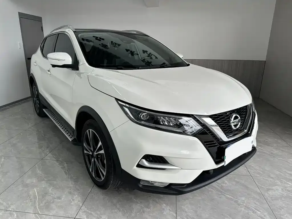Nissan Qashqai — фото 1