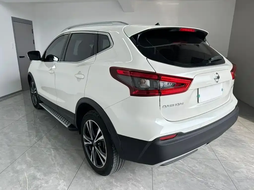 Nissan Qashqai — фото 5