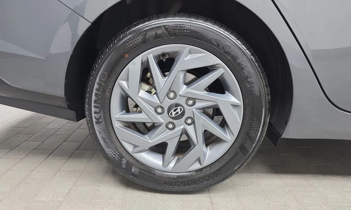 Hyundai AVANTE — фото 8