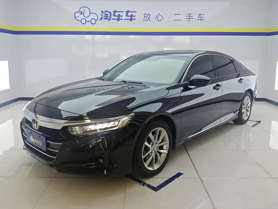 Honda Accord — фото 1