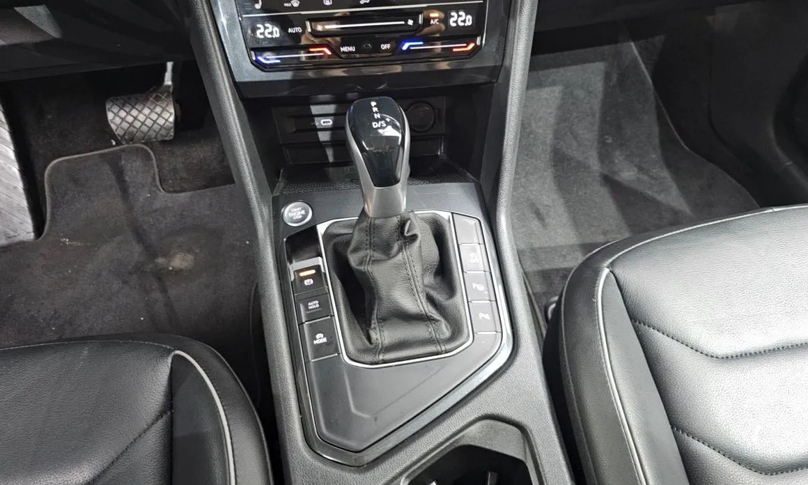 Volkswagen Tiguan — фото 10