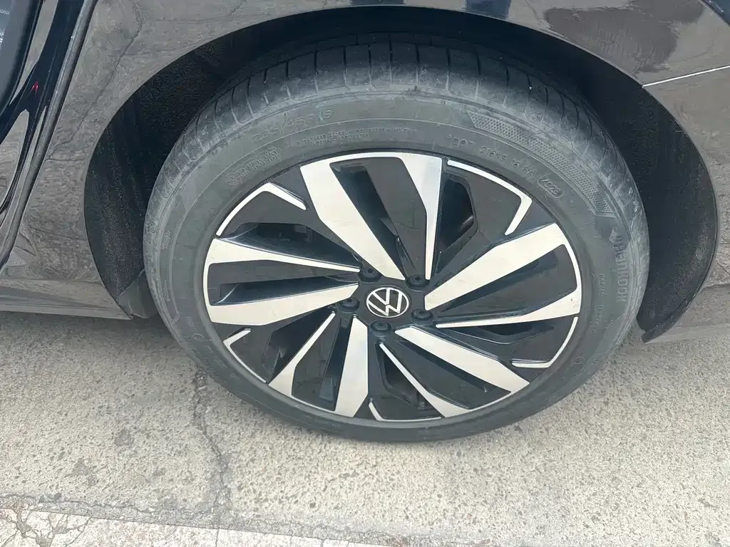 Volkswagen Passat — фото 8