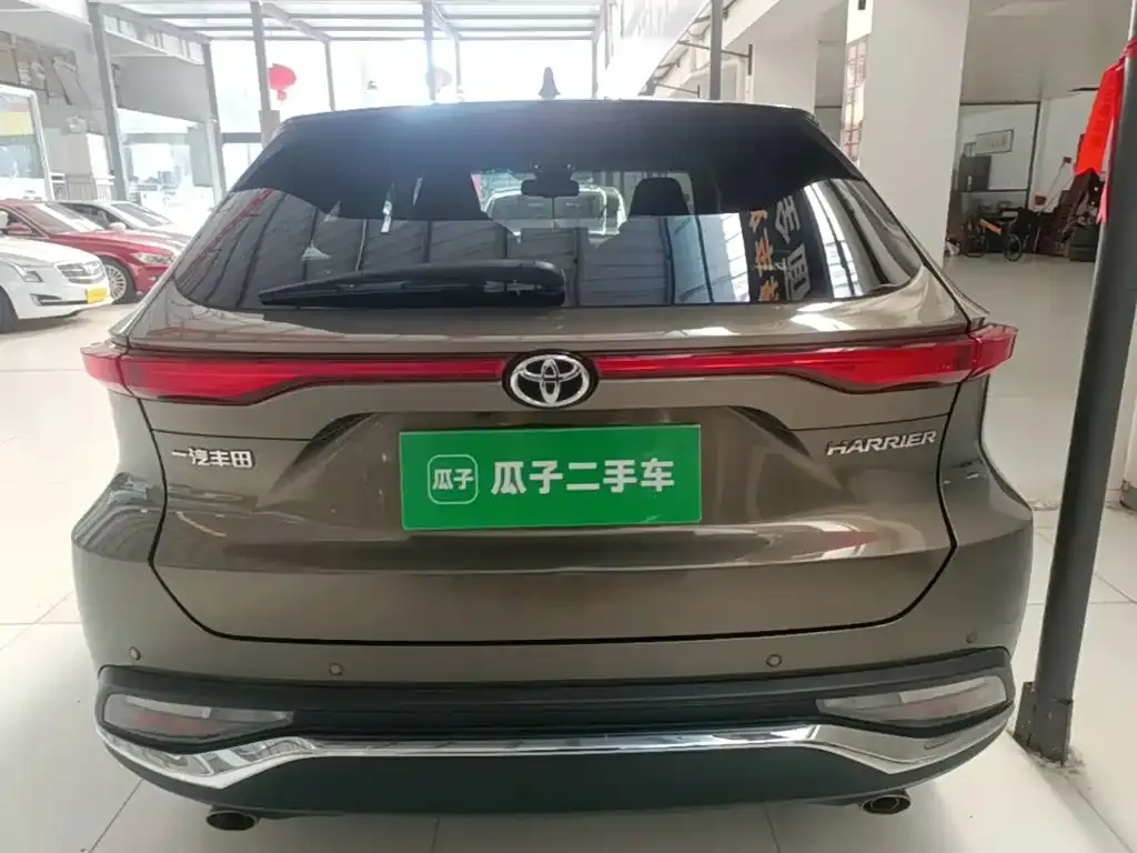 Toyota Harrier — фото 4