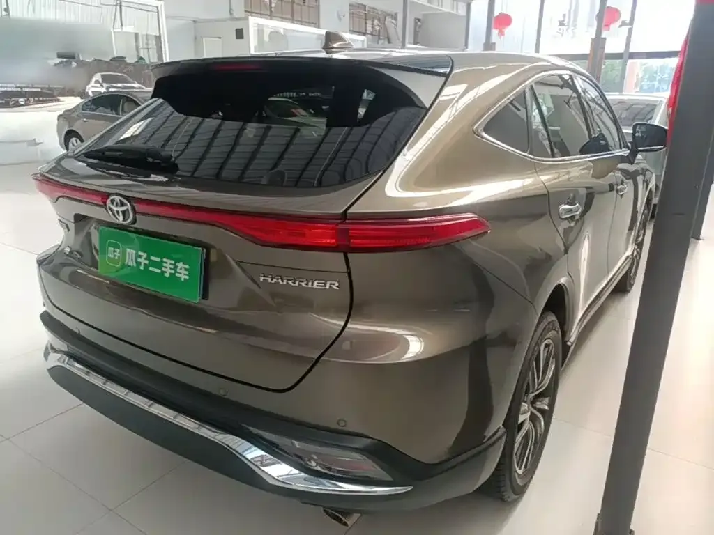Toyota Harrier — фото 10