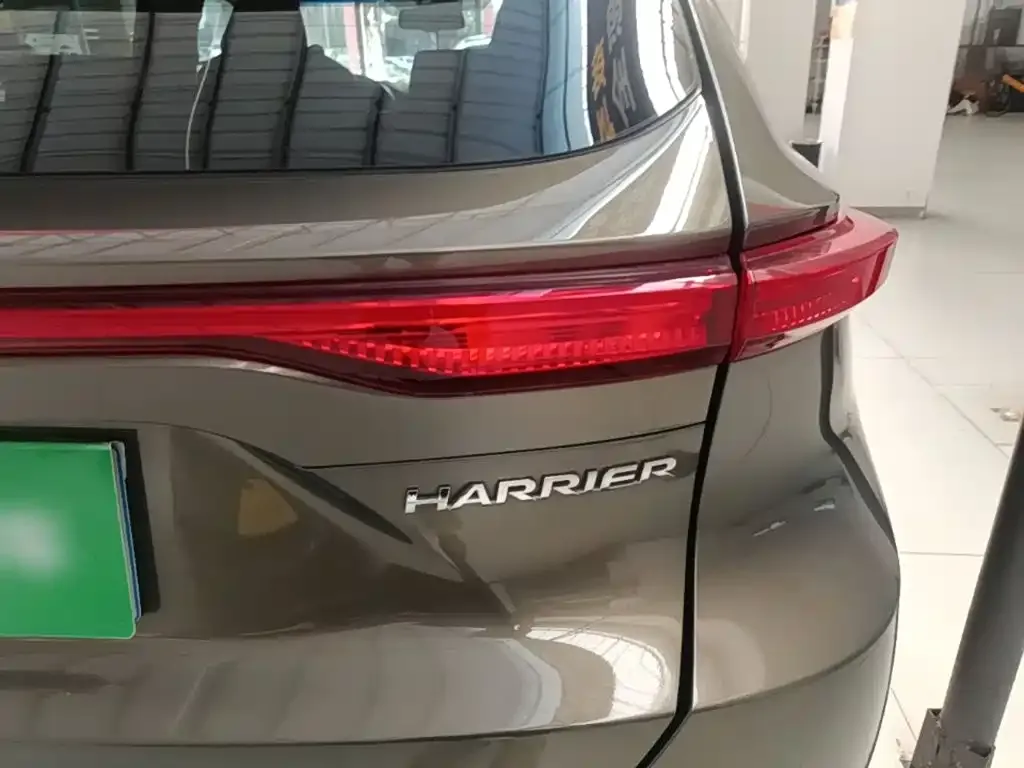 Toyota Harrier — фото 2