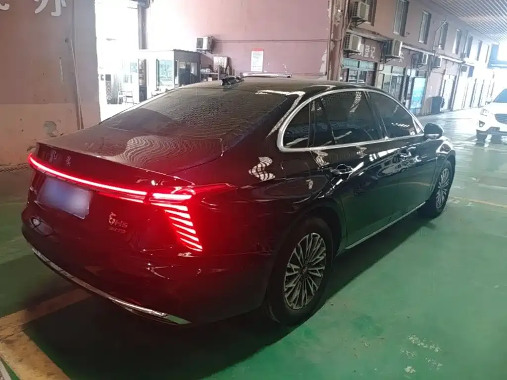 Hongqi H5 — фото 6