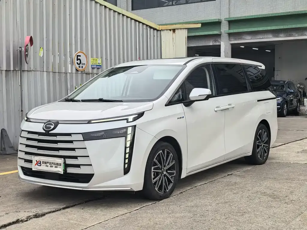 GAC Motor 传祺E8 PHEV — фото 1