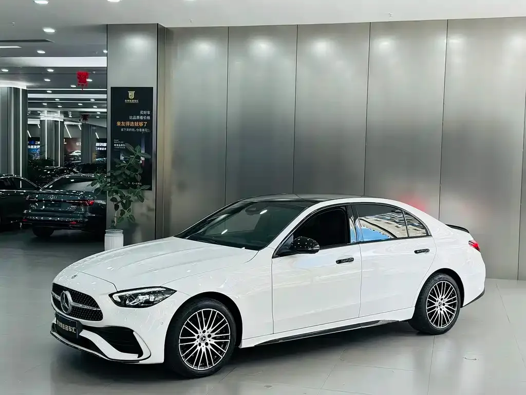 Mercedes-Benz C-Class — фото 1