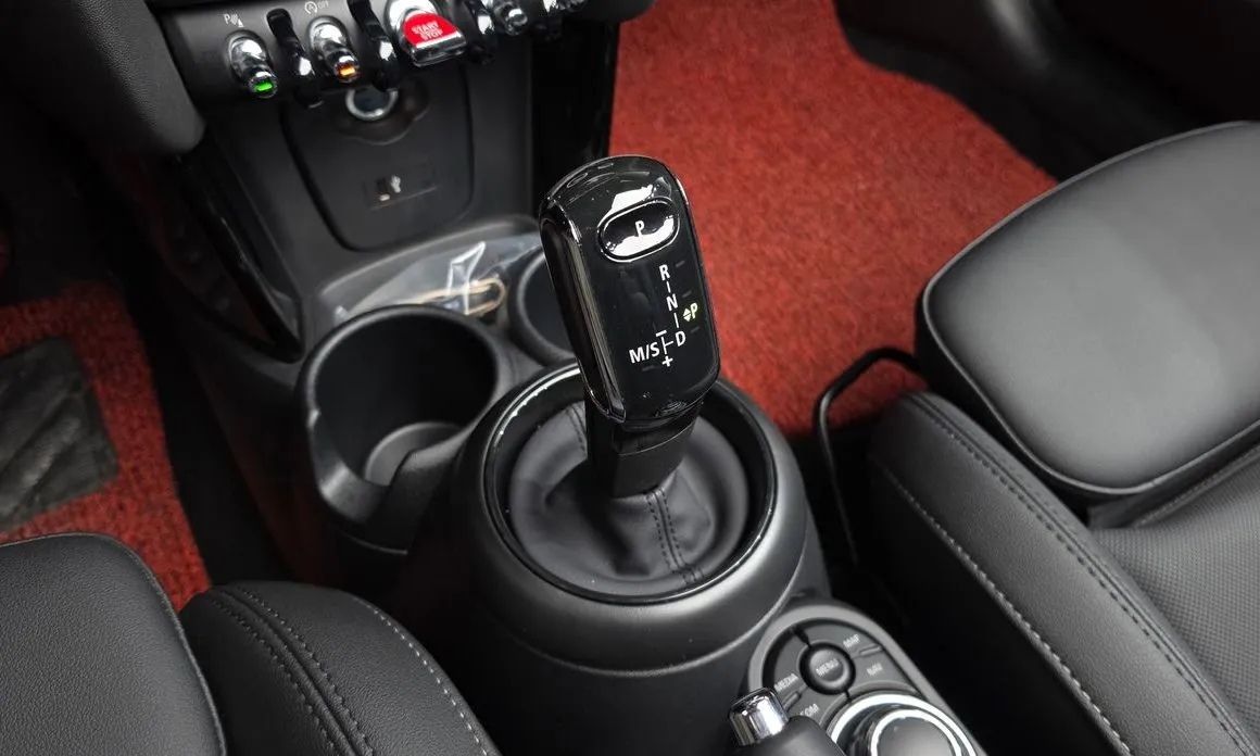 Mini Cooper Convertible 2024 из KR, фото 4
