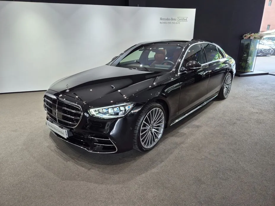 Mercedes-Benz S-Class — фото 1