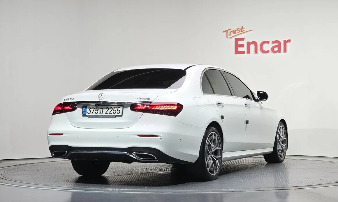 Mercedes-Benz E-Class 2021 из KR, фото 2