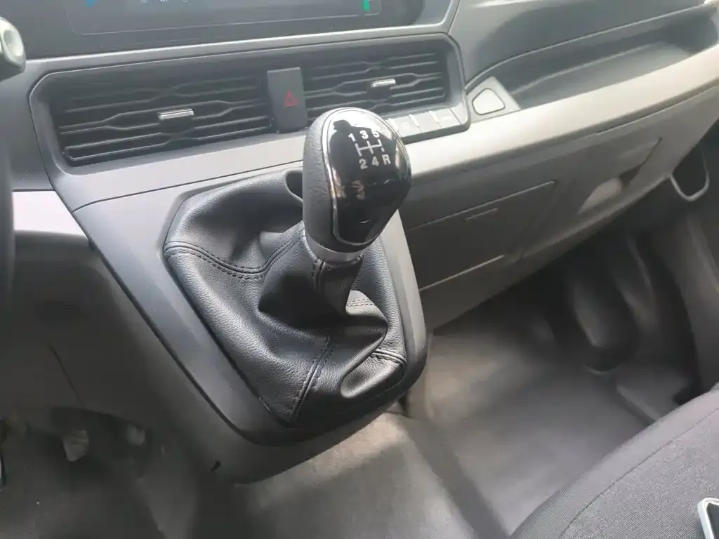 Ford Transit 2023 из CN, фото 2