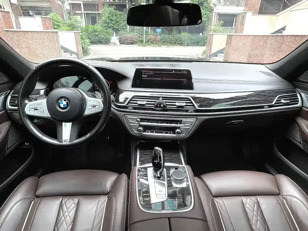 BMW 7 Series 2022 из CN, фото 6