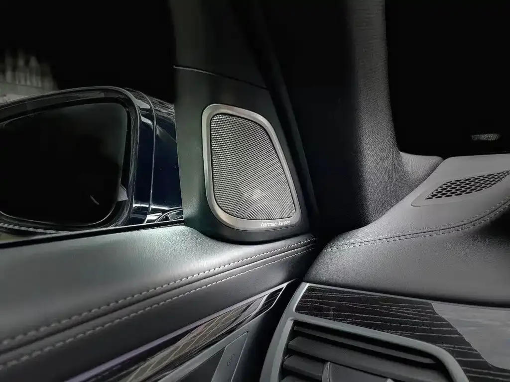 BMW 7 Series 2022 из CN, фото 2