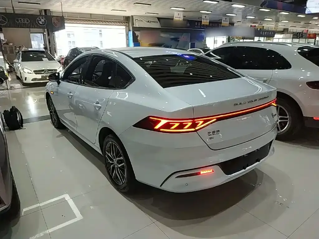 BYD Qin PLUS — фото 7