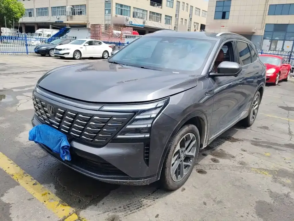 Changan CS75PLUS — фото 1