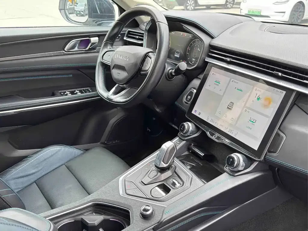 Lynk & Co 05 — фото 6
