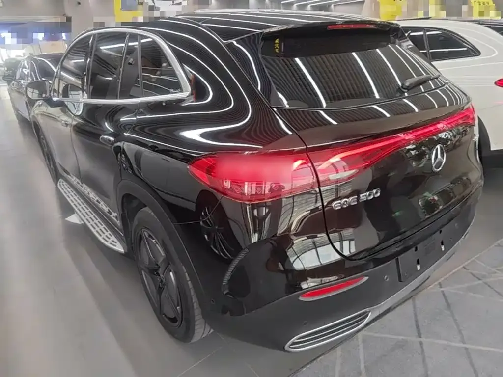 Mercedes-Benz EQE SUV — фото 10