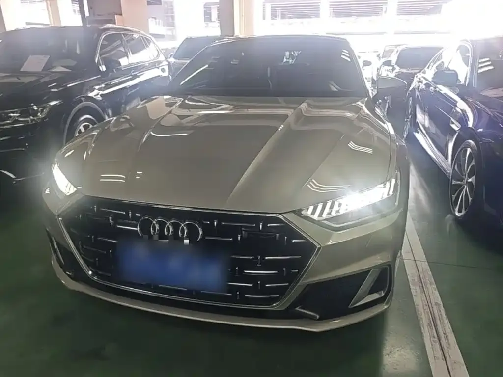 Audi A7L — фото 5