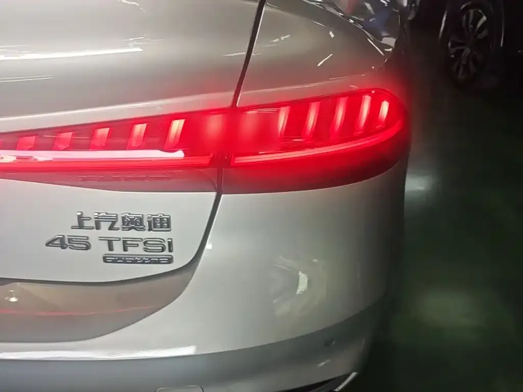 Audi A7L — фото 6