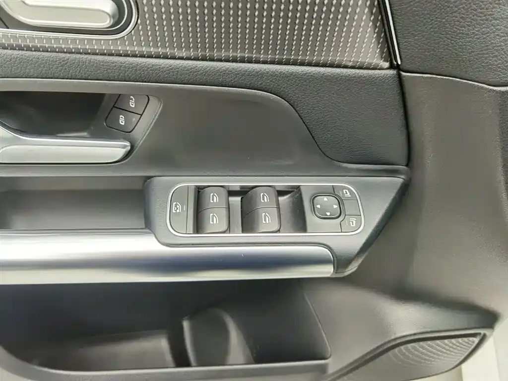 Mercedes-Benz B-Class — фото 10