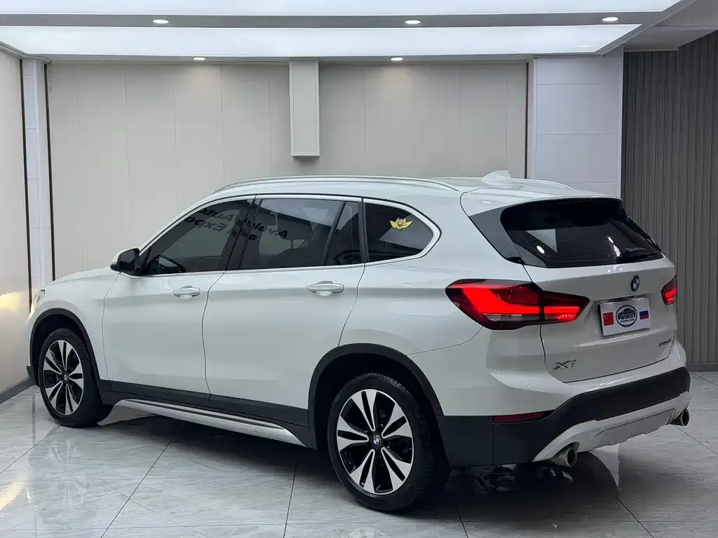 BMW X1 — фото 3