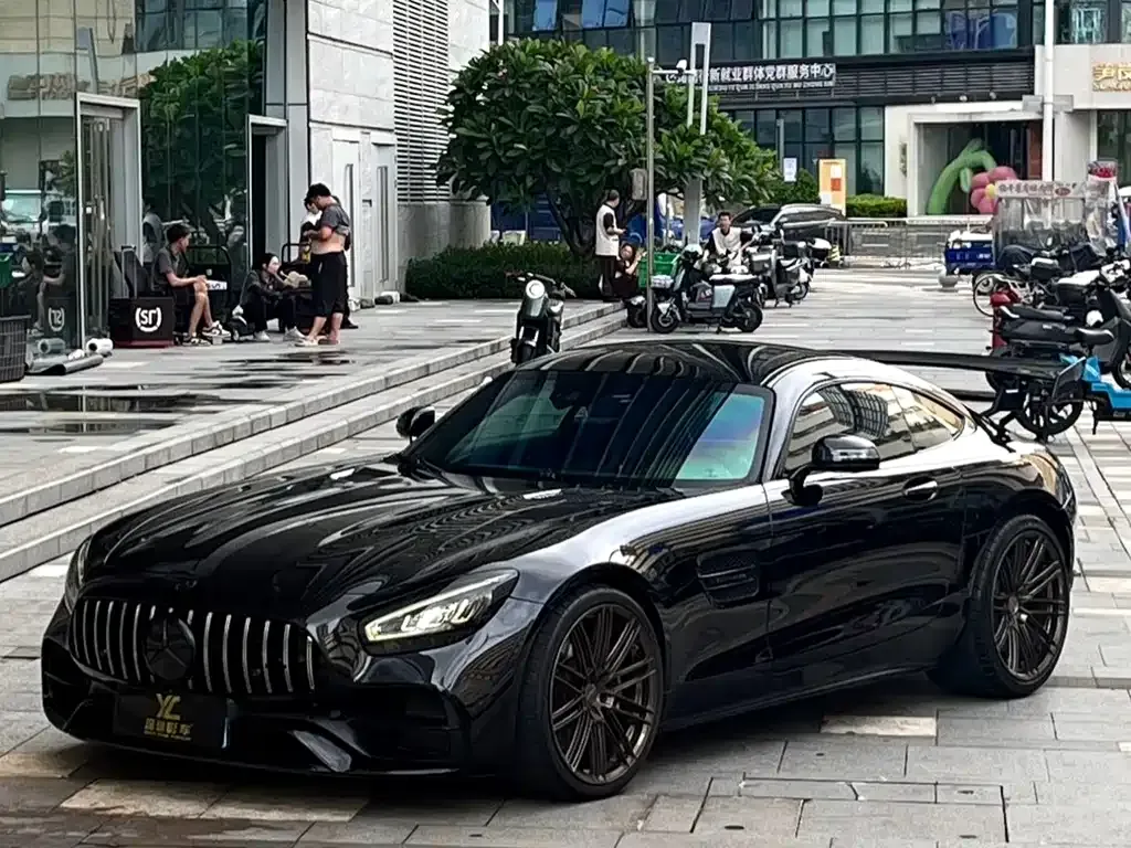 Mercedes-Benz AMG GT — фото 1